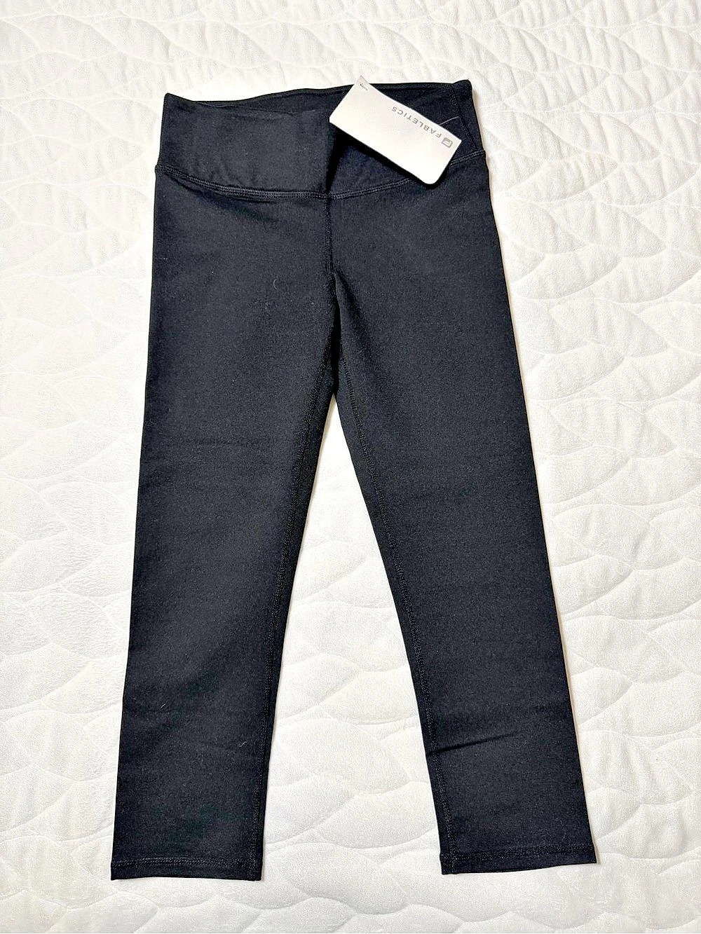 NEW! Fabletics Black Athletic Capri Leggings Size 2